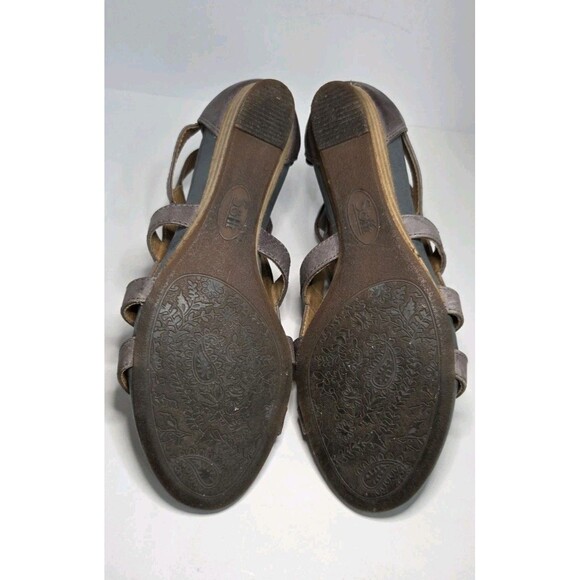 Women Sofft Wedge Gladiator Sandals Taupe & Gray/Blue Leather Slip Resist Sz 8 - Picture 10 of 11